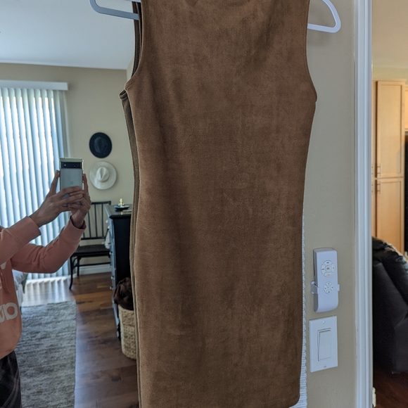 Faux suede leather dress - Picture 3 of 5